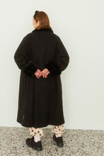 Liquid error (sections/product-template line 70): Could not find asset snippets/ly-static-string.liquid画像をギャラリービューアに読み込む, Big fur coat