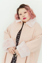 Liquid error (sections/product-template line 70): Could not find asset snippets/ly-static-string.liquid画像をギャラリービューアに読み込む, Big fur coat